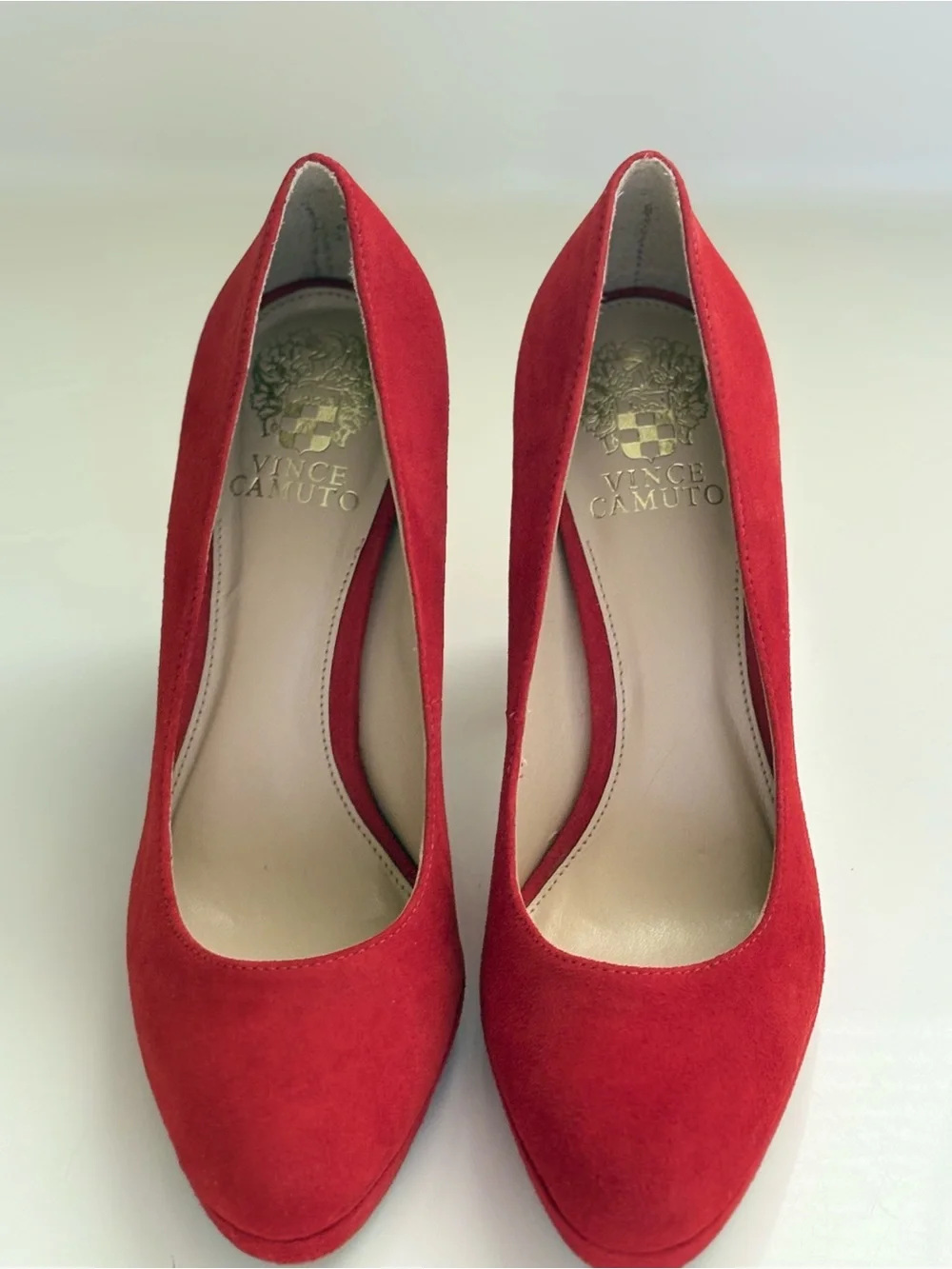 NWOB Vince Camuto Red Suede Platform Pump 4” Heels Shoes Size 7.5M /39
